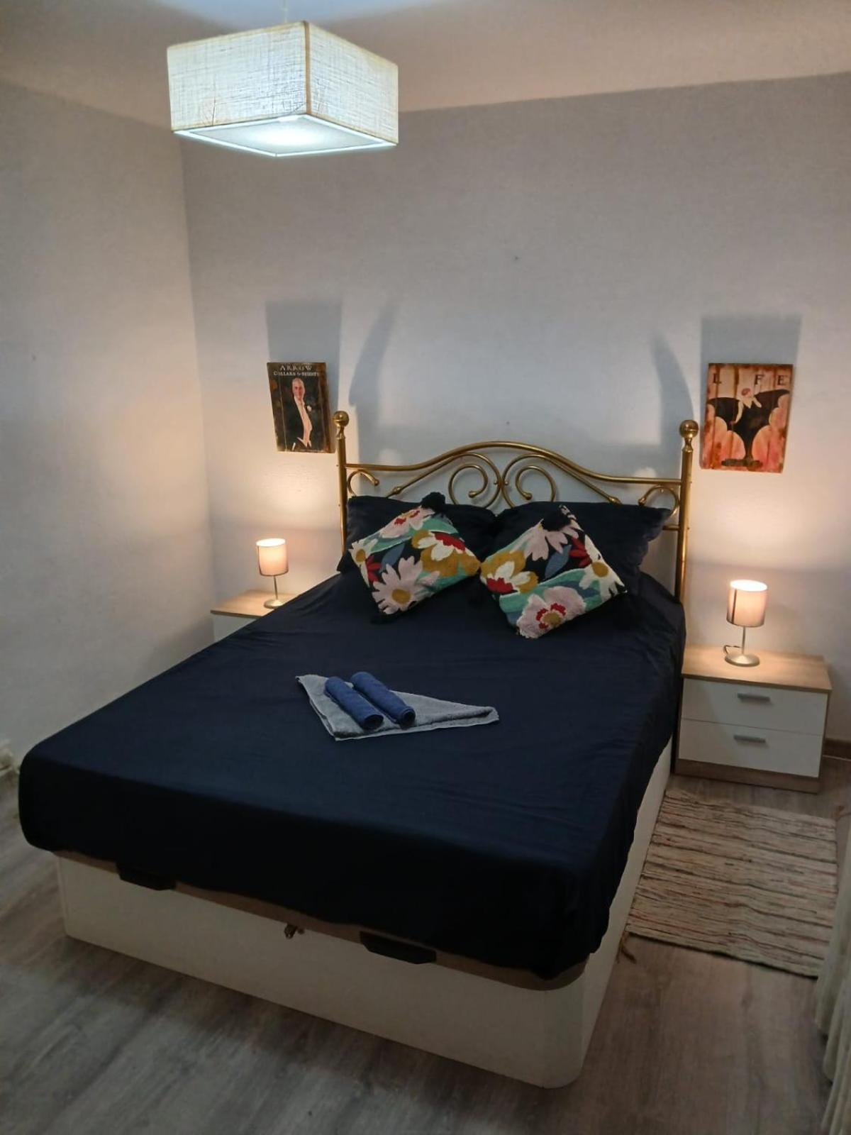 Piso Para 4 Con 2 Parking En Casco Historico De Zaragoza 2 Noches Minimo Zewnętrze zdjęcie